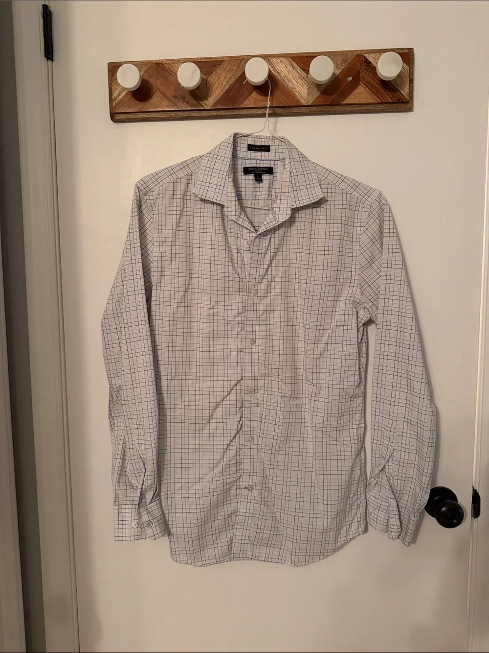 Banana Republic Men's White Shirt with Light Blue Check